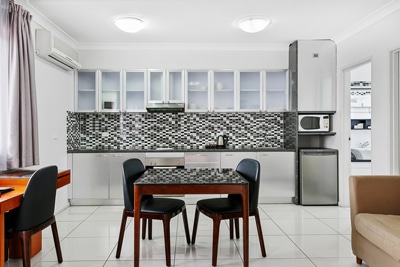 1 bed apartment kitchen