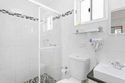 2Storey-Bathroom-Upstairs